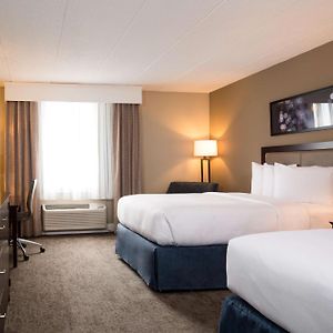 Queen Room Two Queen Beds Roll Shower Mobility Hearing Access